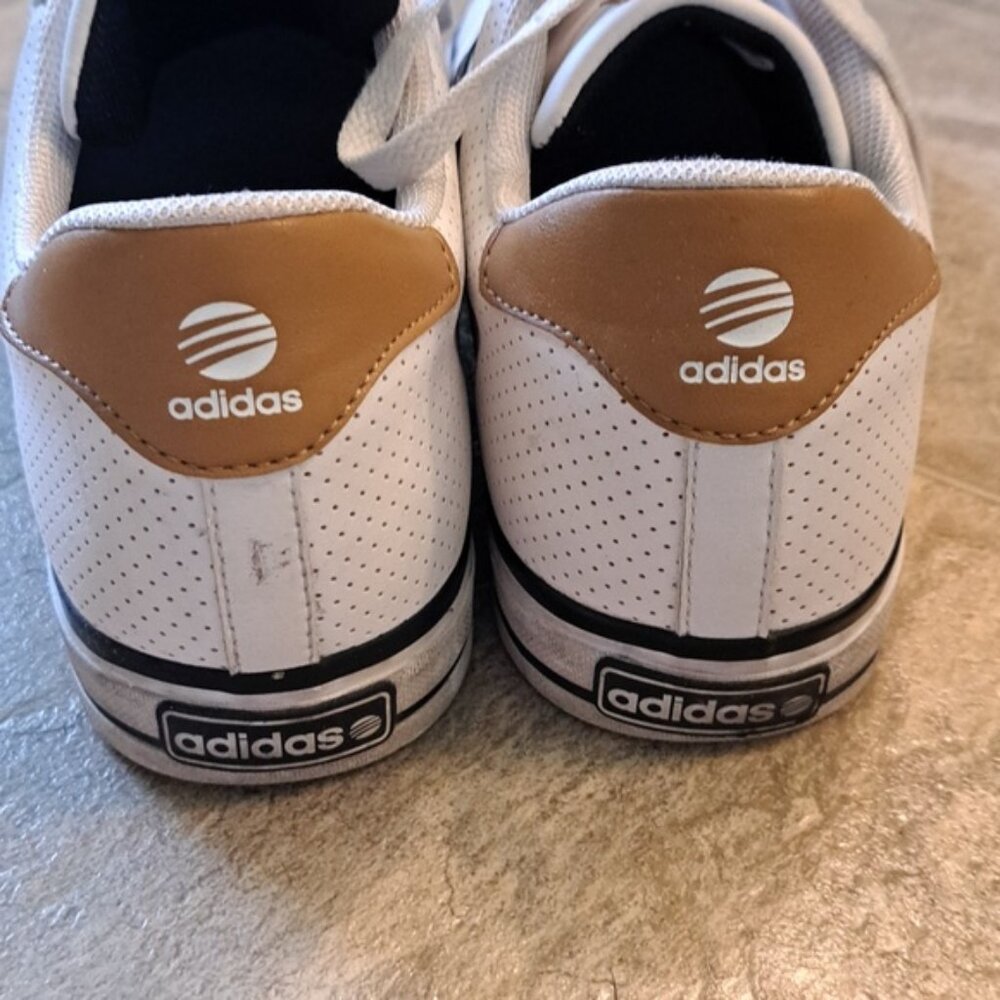 Men's Adidas shoes - Picture 2 of 6